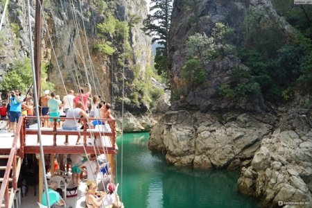 Green Canyon Boat Tour 