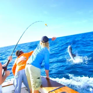 Réservez l'excursion de pêche à Antalya ! Profitez d'une sortie de pêche en haute mer sur la Méditerranée. Grillez vos prises pour le déjeuner ! Transfert inclus, l'excursion utilise du matériel d'expert.