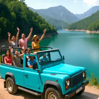 Zarezerwuj Alanya Green Canyon Jeep Safari! Ekscytująca wycieczka terenowa w górach Taurus. Obejmuje rejs łodzią, lunch, pływanie i zabawę. Wycieczka pełna przygód!